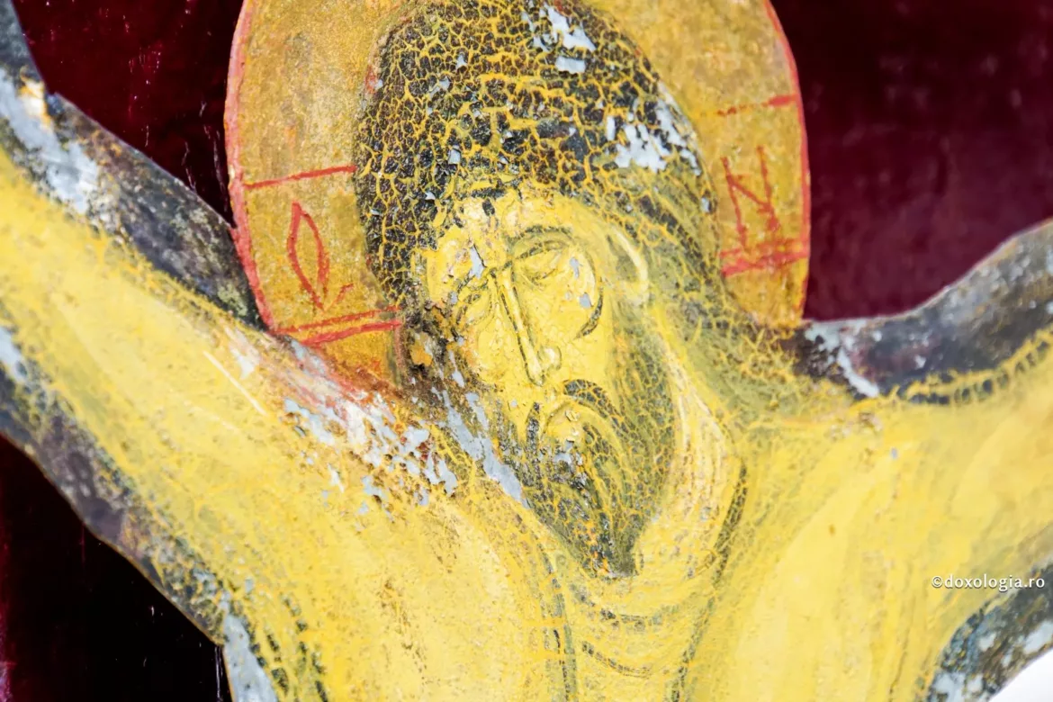 hristos_pe_cruce_manastirea_cozancea_foto_magda_buftea_54