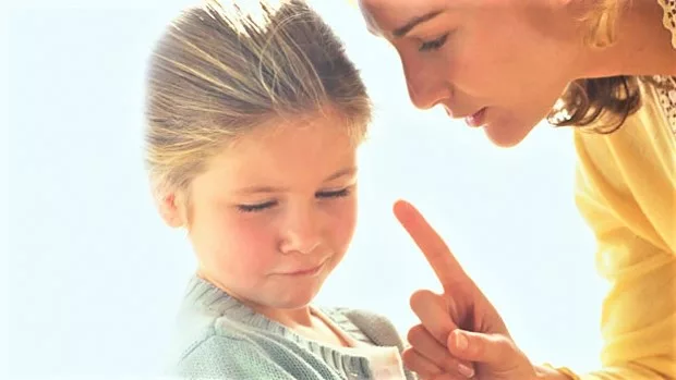 mama-copil-fetita-cearta-femeie