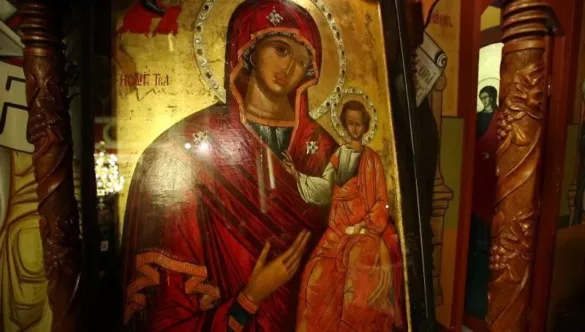 pelerinaj-icoana-maicii-domnului-indrumatoarea-de-la-biserica-bucuresteana-mihai-voda-se-afla-pentru-a-noua-oara-la-sibiu