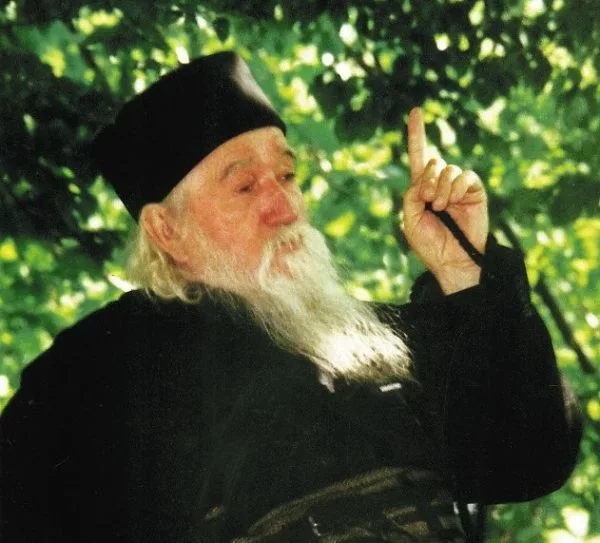 PARINTELE-ILIE-CLEOPA-1-600×543-1-jpg