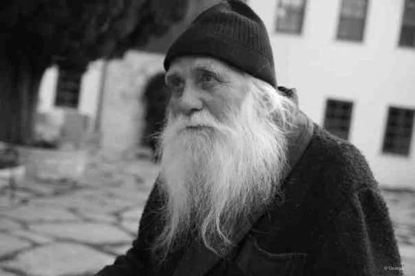 avva-iulian-calugar_monah-600×399-1-jpg