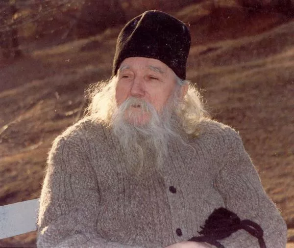 cei-care-tin-post-degeaba-jpg