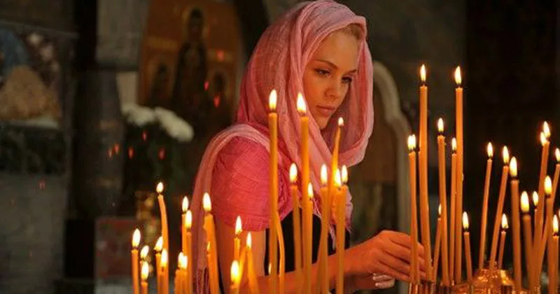 oameni-credinciosi-si-religiosi-jpg